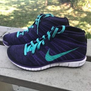 Nike flyknit chukka Size 8